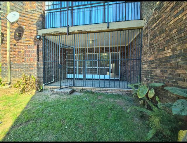 3 BEDROOM APARTMENT FOR SALE IN WINDSOR WEST